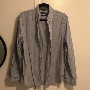 Nautica Classic Fit long sleeve button down Medium